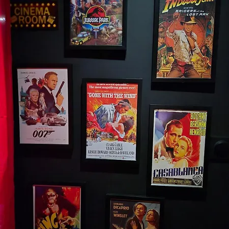 Hollywood - Jacuzzi-cinema - Luxe-confort * Château-Thierry