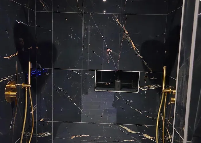 Apartment Hollywood - Jacuzzi-cinema - Luxe-confort *