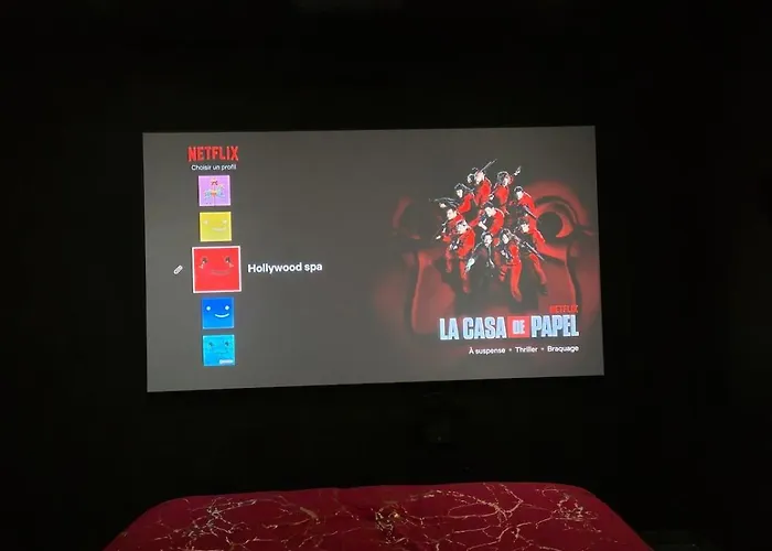 Apartment Hollywood - Jacuzzi-cinema - Luxe-confort *